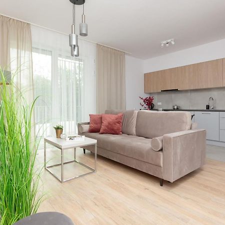 Stacja Wola Apartment Guminska By Noclegi Renters Warsawa Bagian luar foto