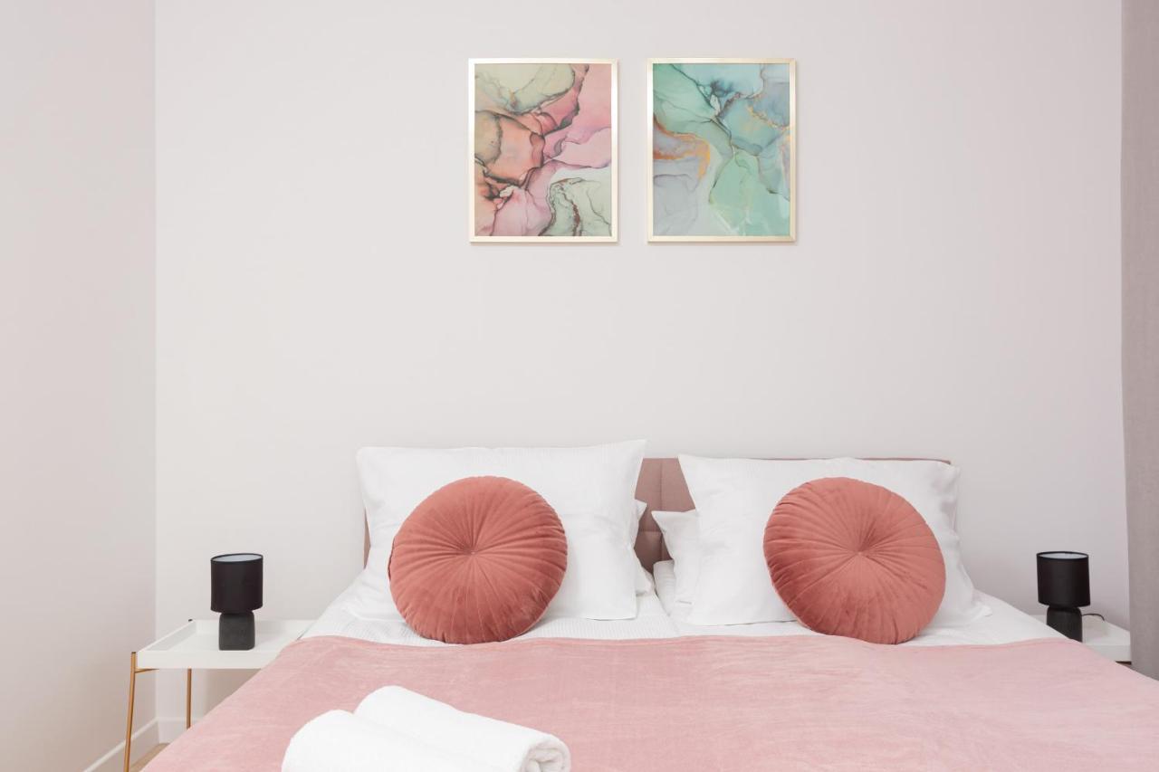 Stacja Wola Apartment Guminska By Noclegi Renters Warsawa Bagian luar foto